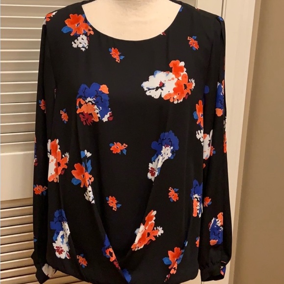 Vince Camuto Cold Shoulder Blouse in Rich Black, Size Medium - Picture 2 of 12